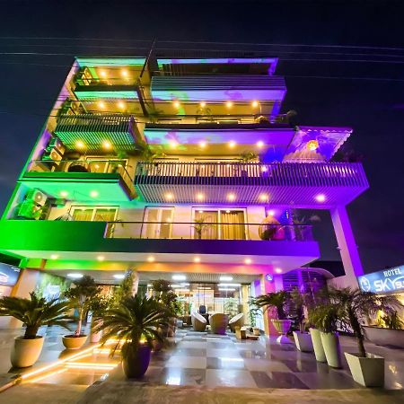 Sky Suites Γκουργκάον Εξωτερικό φωτογραφία