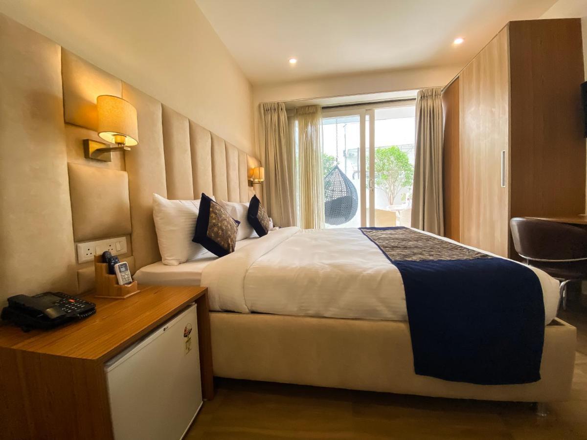 Sky Suites Γκουργκάον Εξωτερικό φωτογραφία