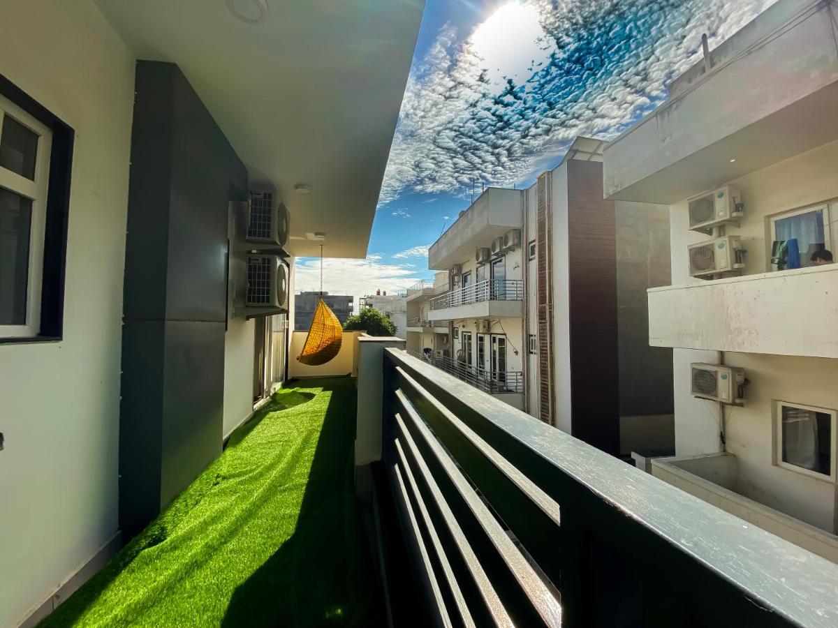 Sky Suites Γκουργκάον Εξωτερικό φωτογραφία