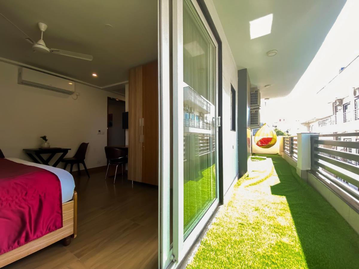 Sky Suites Γκουργκάον Εξωτερικό φωτογραφία