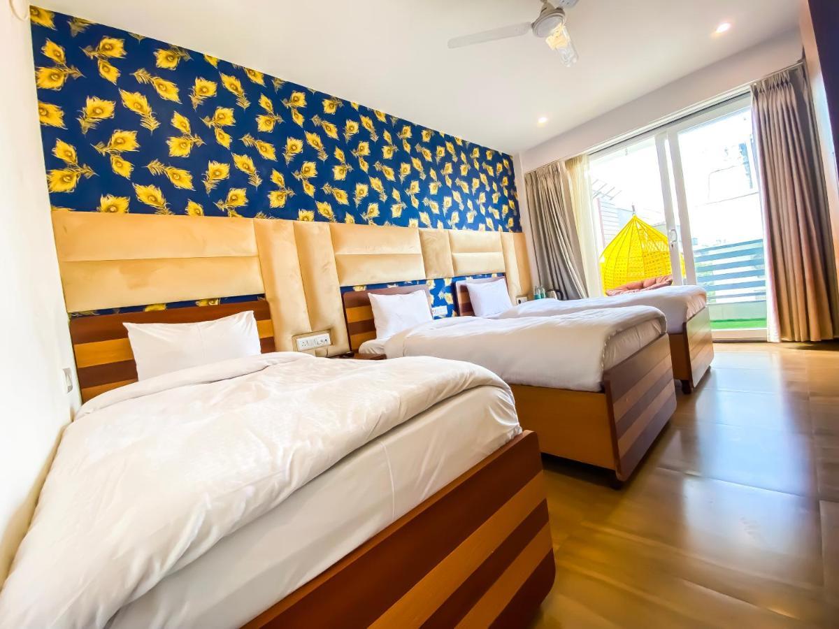 Sky Suites Γκουργκάον Εξωτερικό φωτογραφία