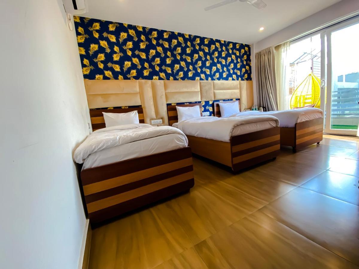 Sky Suites Γκουργκάον Εξωτερικό φωτογραφία