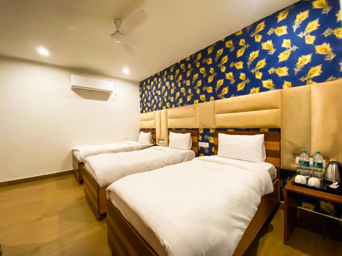 Sky Suites Γκουργκάον Εξωτερικό φωτογραφία